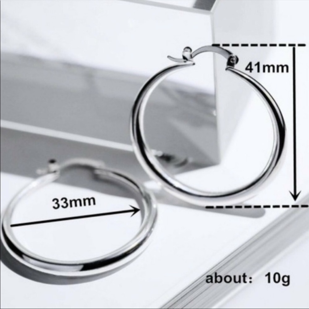 18K WHITE GOLD 1.5 ROUND HOOP EARRINGS, NICE EARRINGS, CUTE EARRINGS - Picture 3 of 3